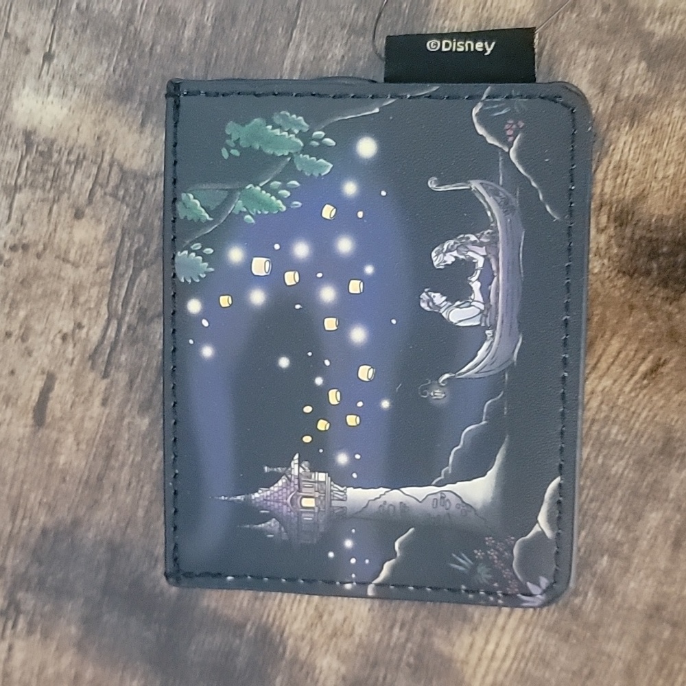 Tangled card holder